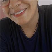 El profesor da clases a niños de primaria